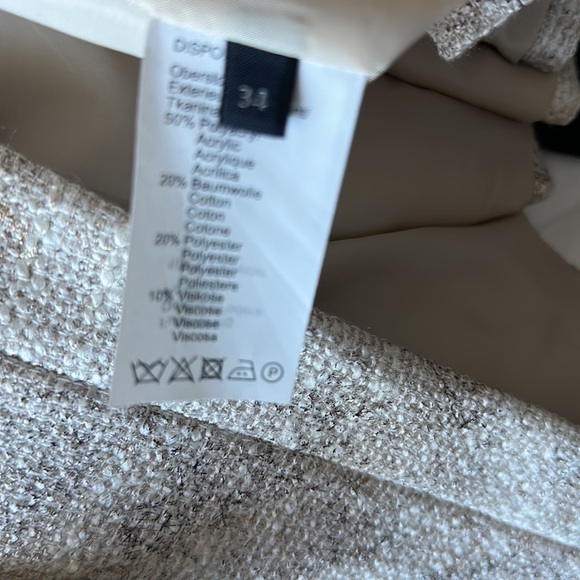 Button down coat. - Picture 4 of 6